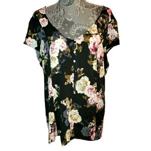 Torrid plus size floral print short sleeved blouse.